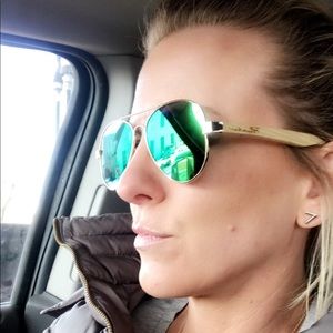 Meet your Posher, Candice